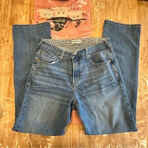 Ariat Real Eloise Staight Leg Light Blue Denim Jeans